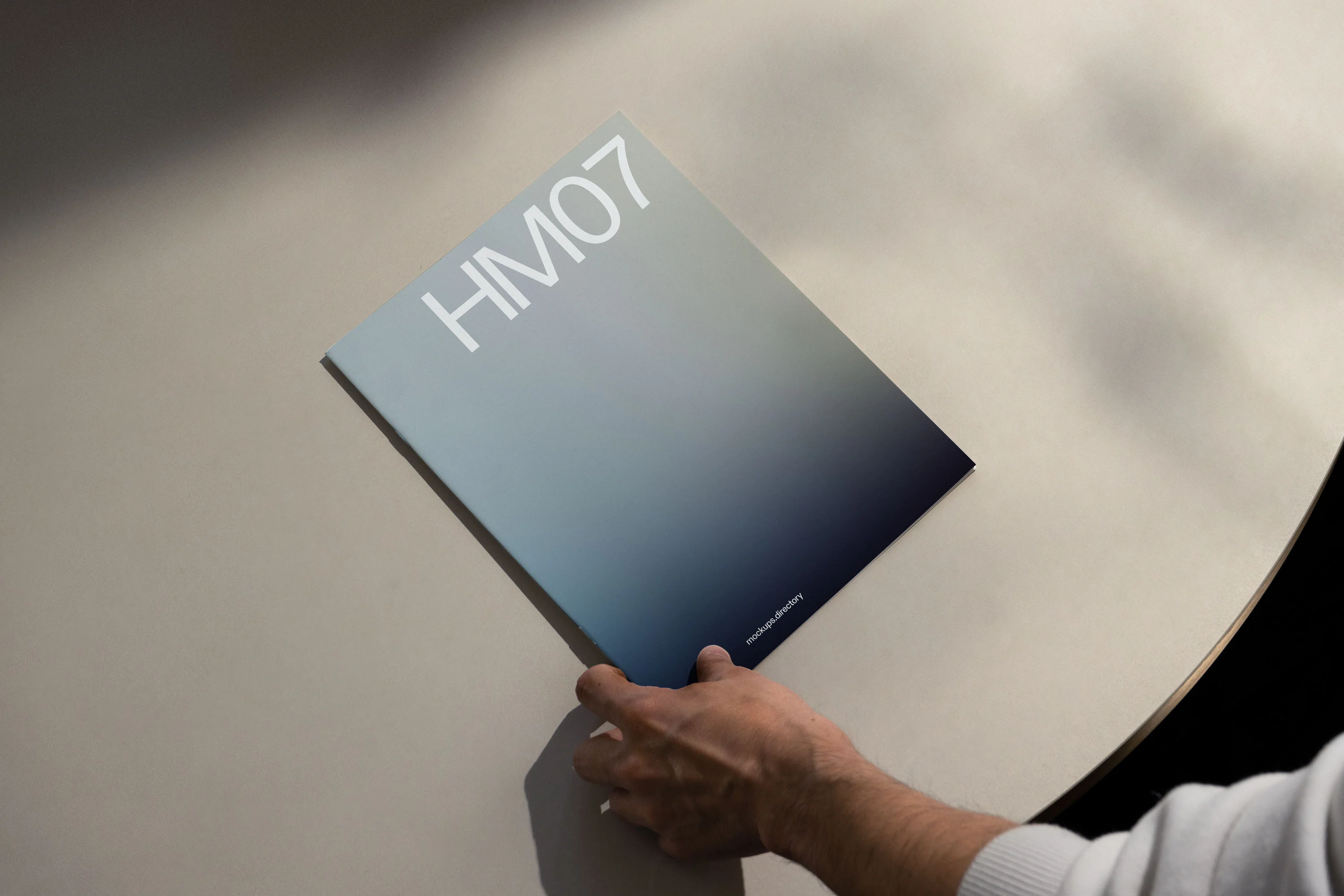 HM07 — Magazine - Image 2