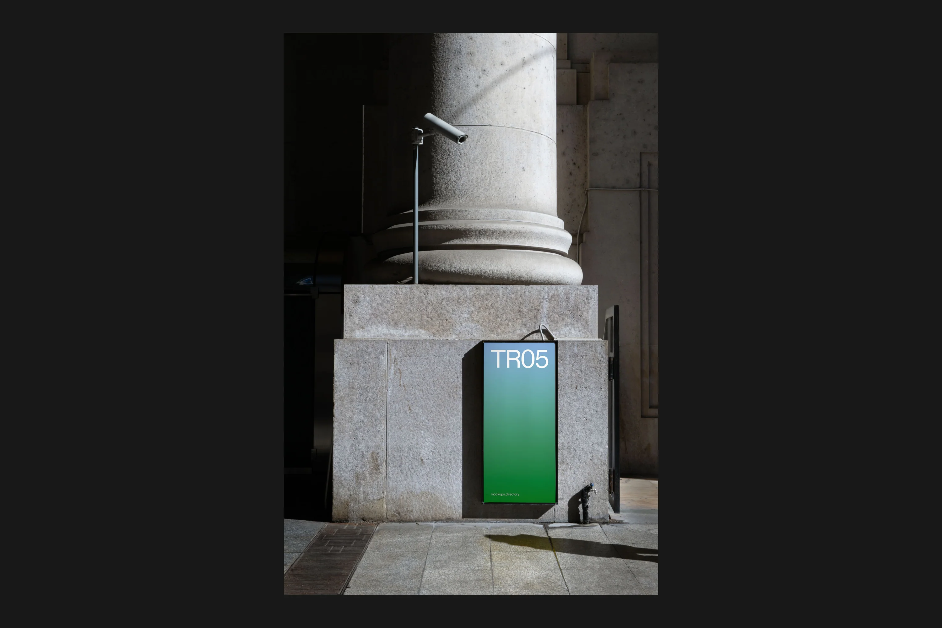 TR05 — Vertical Sign - Image 3
